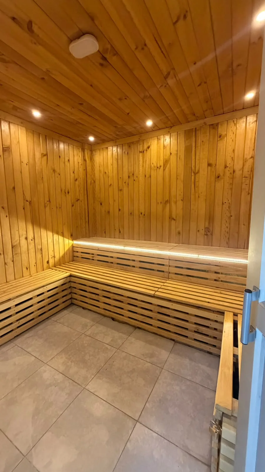 Zona de sauna en Rey de Francia - Piscina y Hostal